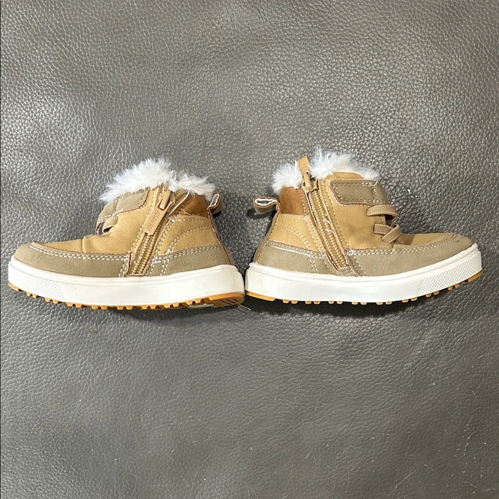 Action Boy Camel colored Baby Boots with Faux Fur Lining, size 6 - Picture 4 of 5